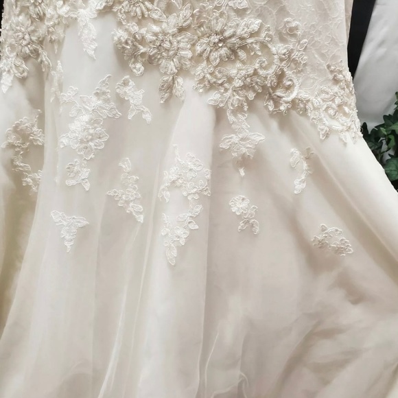 Stunt Double Bridal Gown - Picture 8 of 17